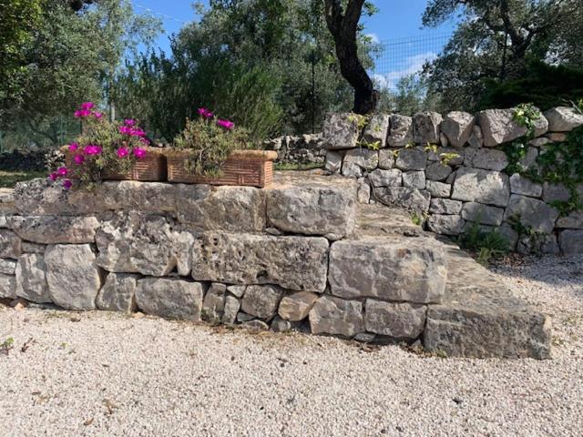 Гостьовий будинок Trulli Santa Maria Odegitria Relais Остуні Екстер'єр фото