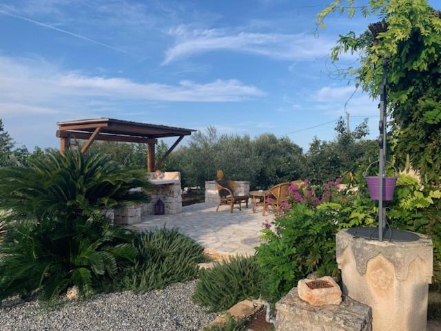 Гостьовий будинок Trulli Santa Maria Odegitria Relais Остуні Екстер'єр фото