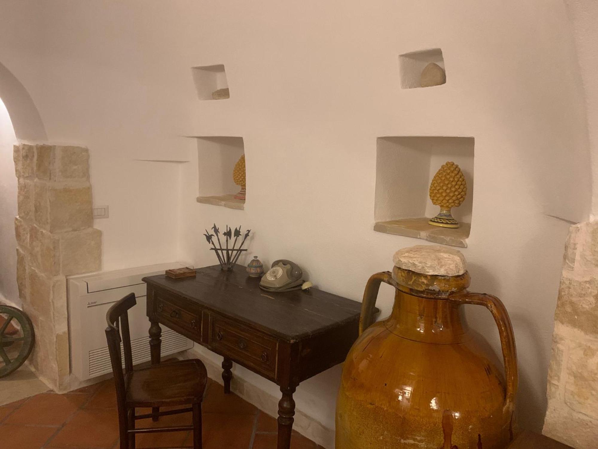 Гостьовий будинок Trulli Santa Maria Odegitria Relais Остуні Екстер'єр фото