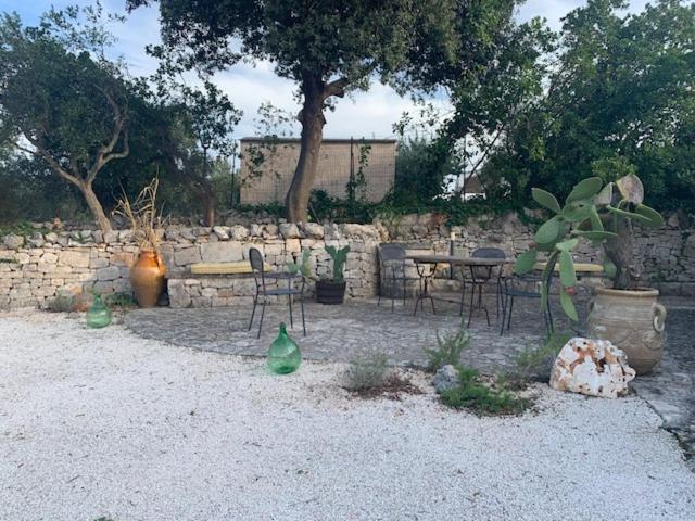 Гостьовий будинок Trulli Santa Maria Odegitria Relais Остуні Екстер'єр фото